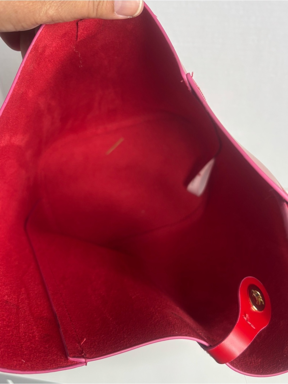 Estee Lauder Red Bucket Shoulder Bag - Picture 8 of 10